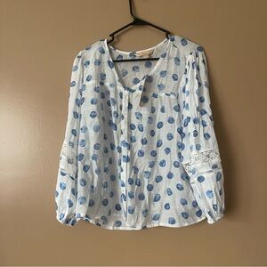 Hope and Harlow Blue and white lace Women's Top size medium new